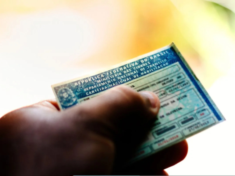 Novas regras para tirar a habilitação começam a valer no estado; saiba como tirar a carteira